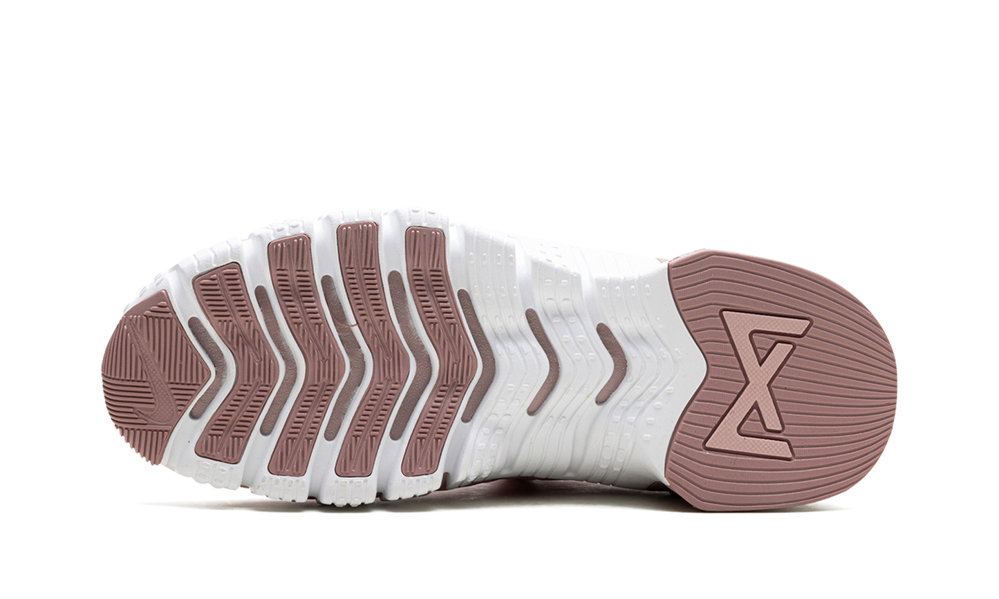 WMNS Nike Free Metcon 5 "Pink Oxford" DV3950 600