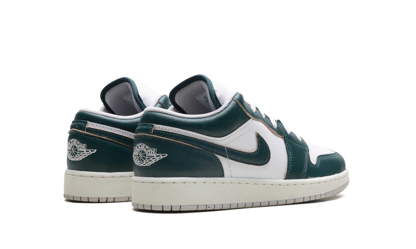 Jordan 1 Low SE GS "Oxidized Green" FQ8041 300