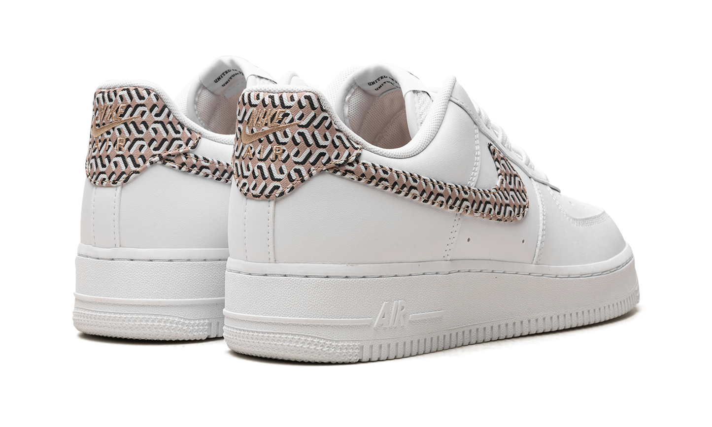 AIR FORCE 1 LO WMNS "United In Victory - White" DZ2709 100