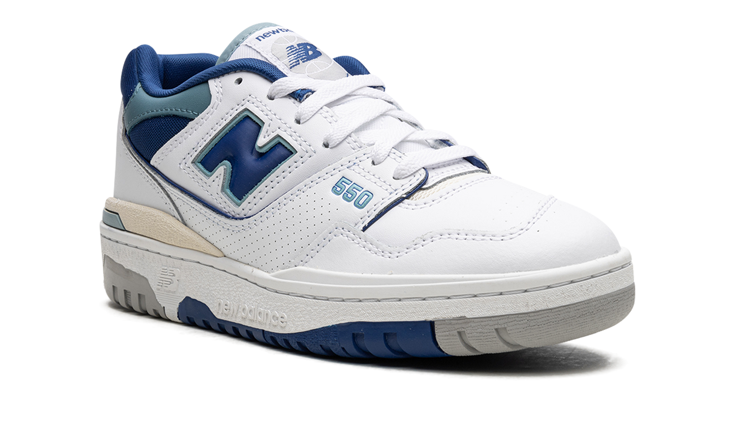 550 "White Blue Groove" BB550NCC