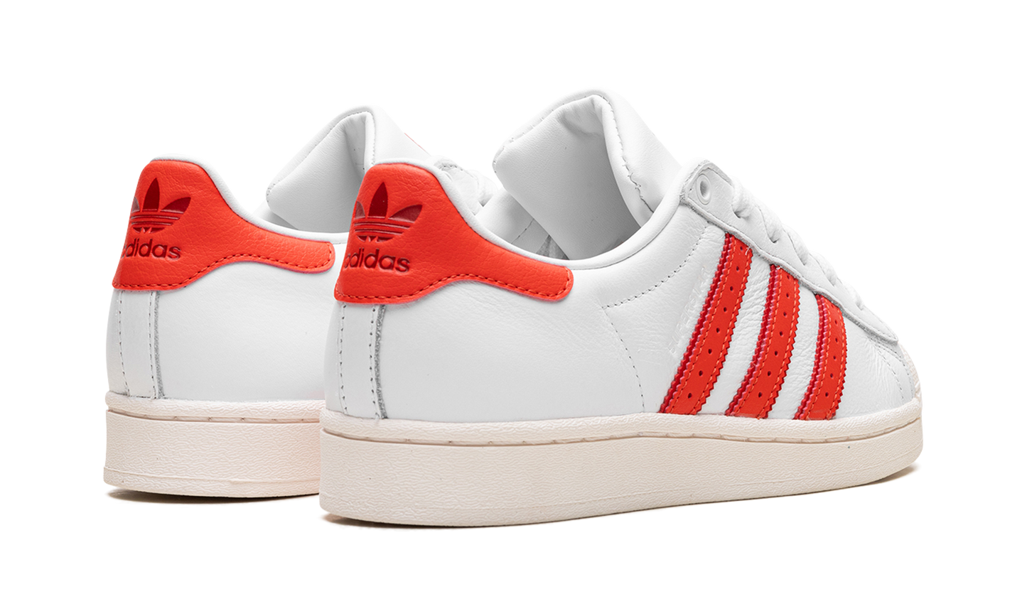 Superstar WMNS "Cloud White Bright Red" IG2217