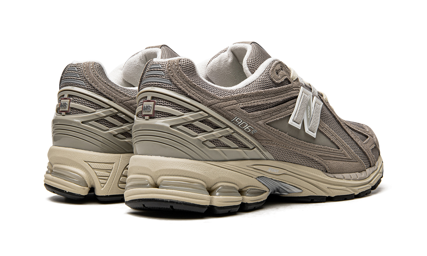 1906R "Beige Cream" M1906RL