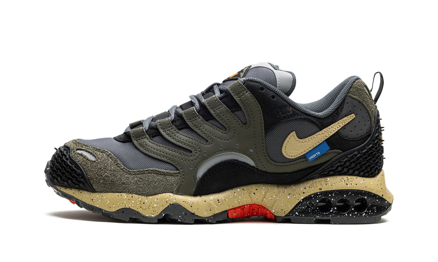 Air Terra Humara "UNDEFEATED - Cargo Khaki" FN7546 300