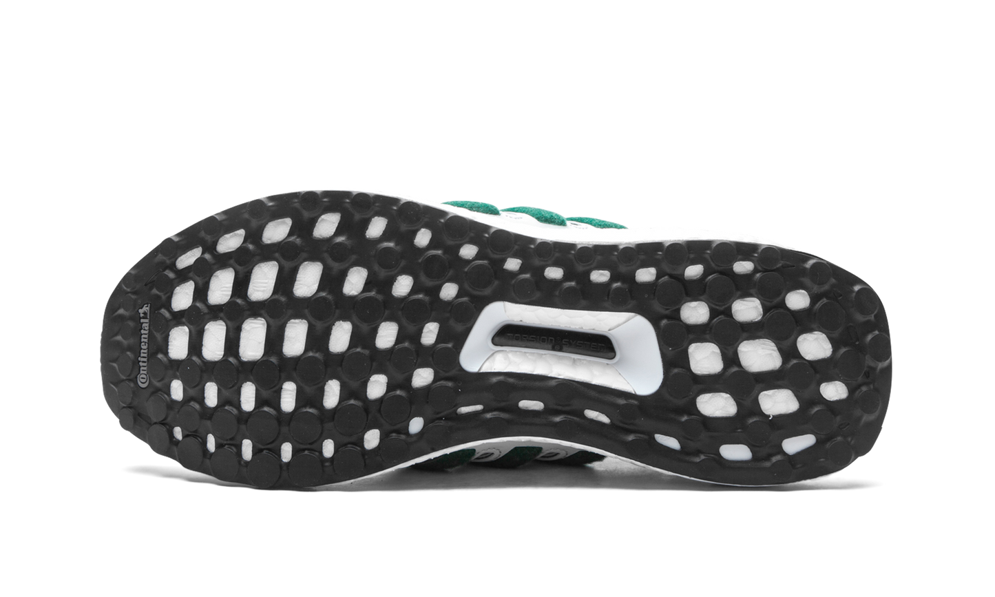 UltraBoost 4.0 DNA FY9338