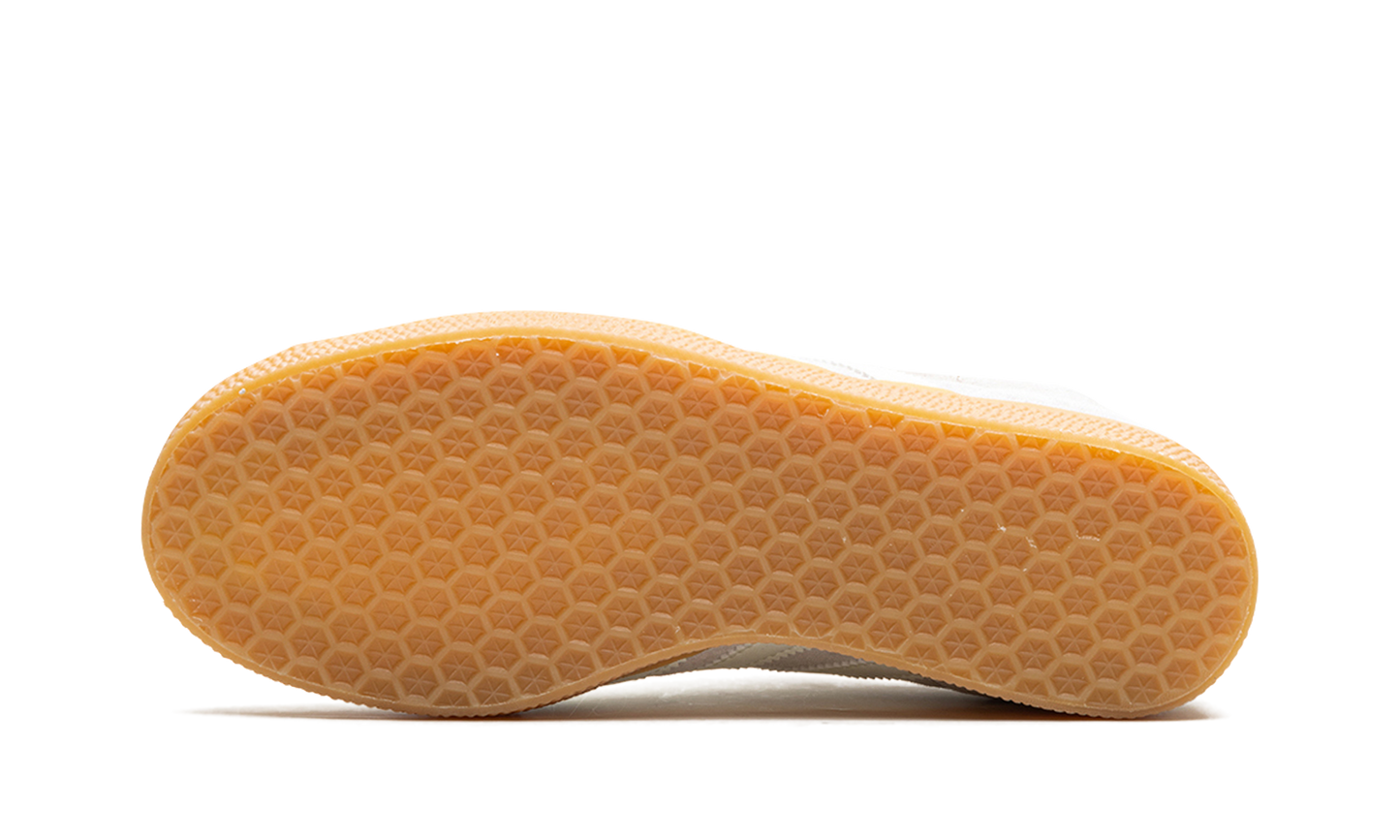 GAZELLE WMNS "Valentine's Day 2024" ID1105