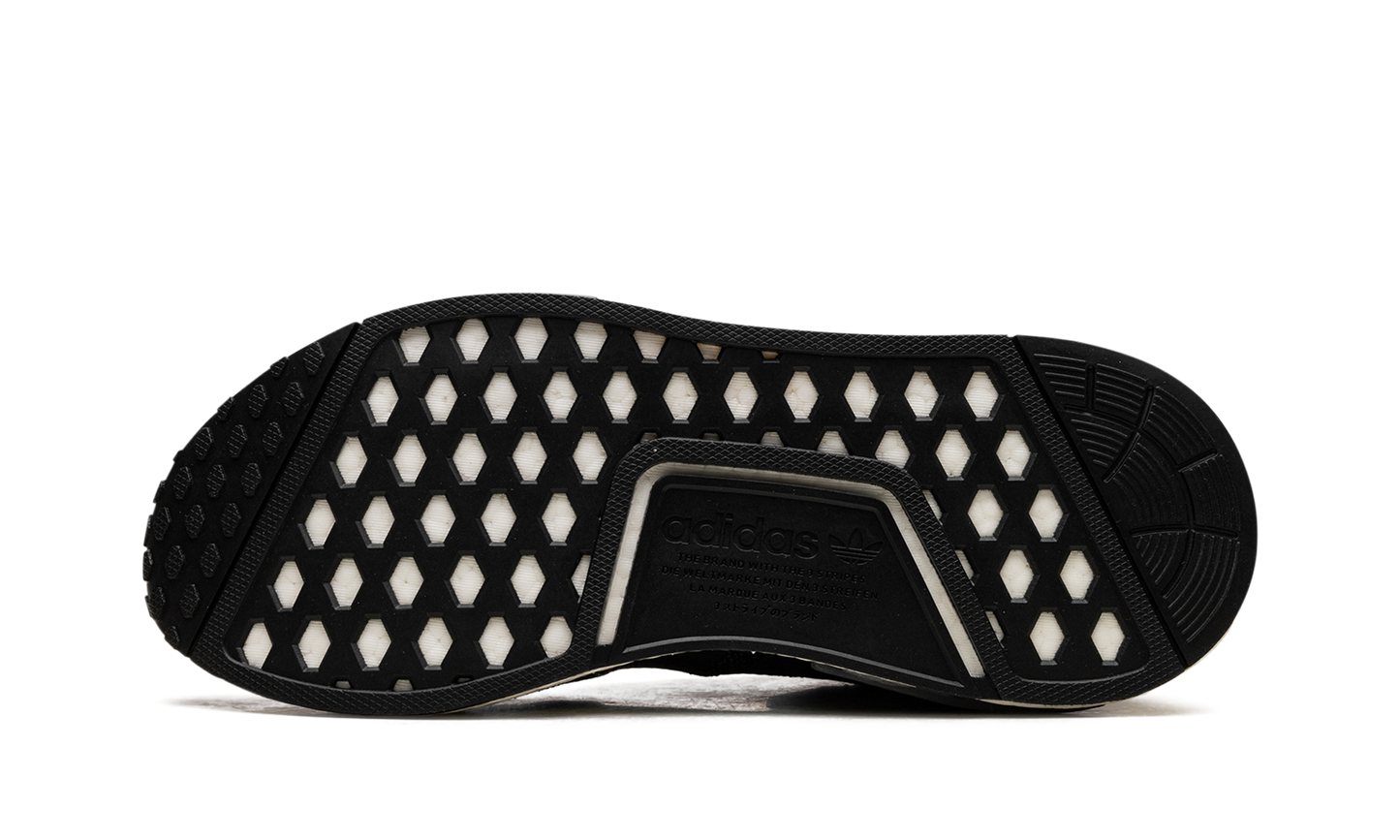 NMD_R1 "Core Black Carbon" B79758