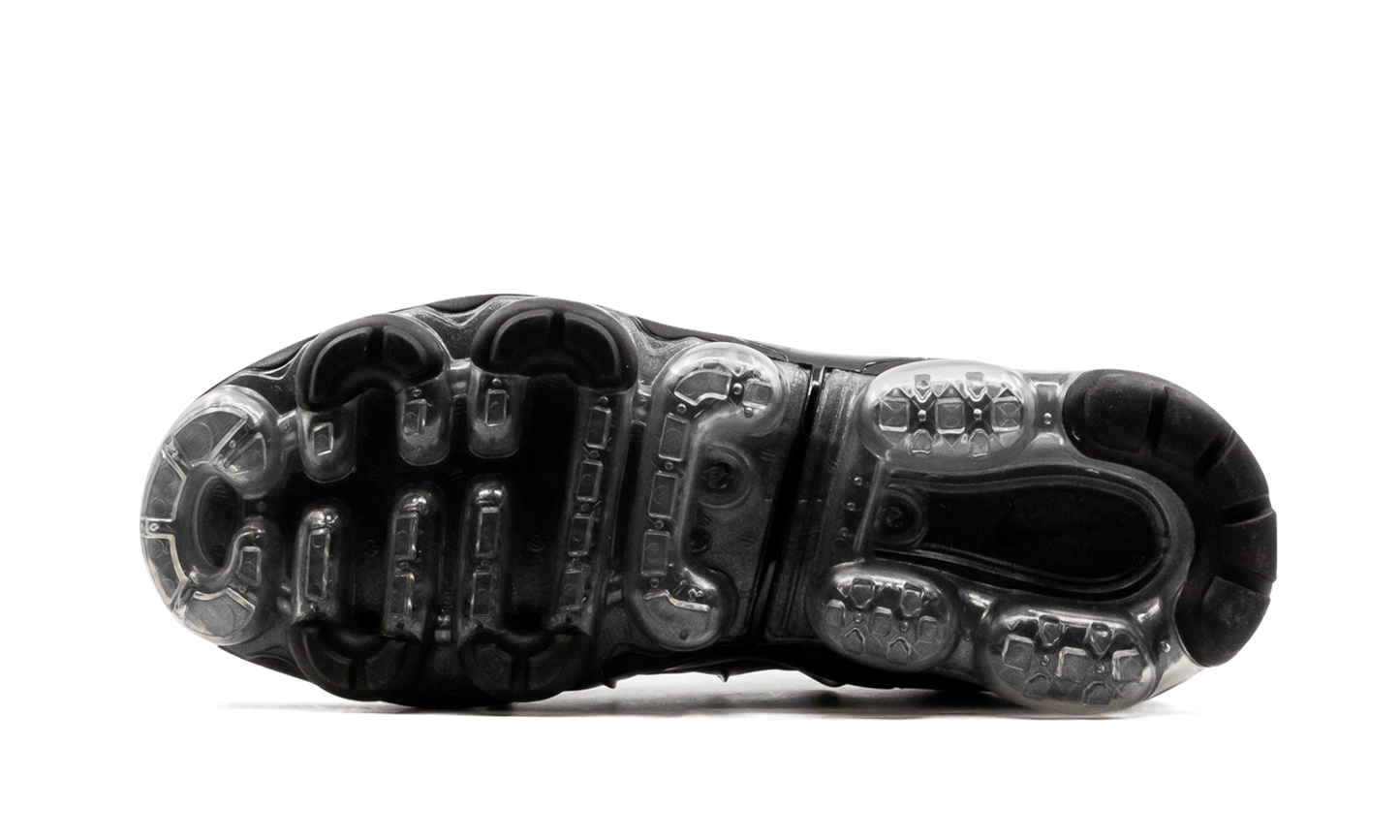 AIR VAPORMAX PLUS WMNS "Triple Black" DH1063 001