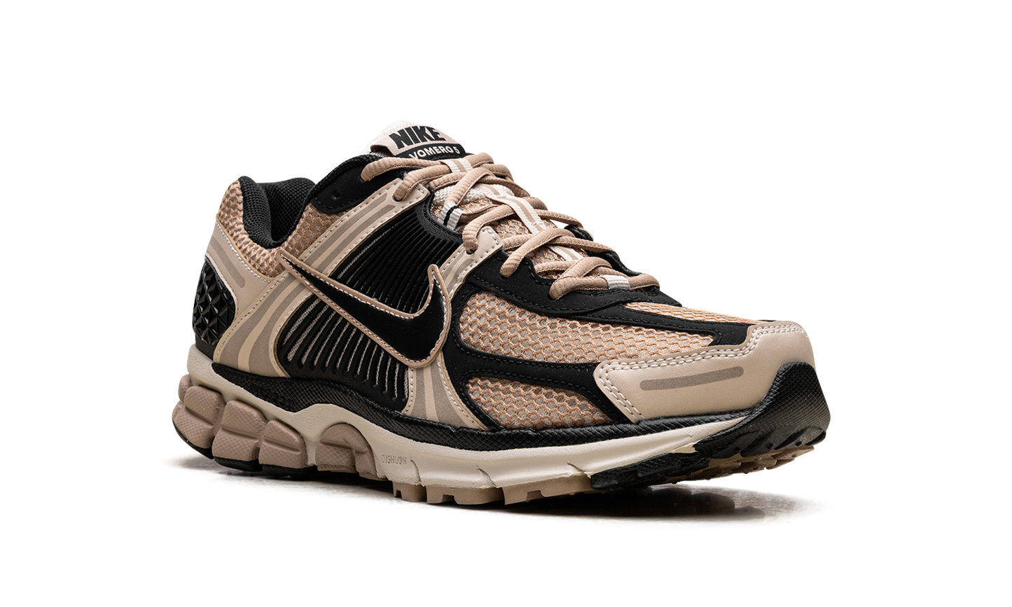 Zoom Vomero 5 WMNS "Sanddrift" FJ2028 106