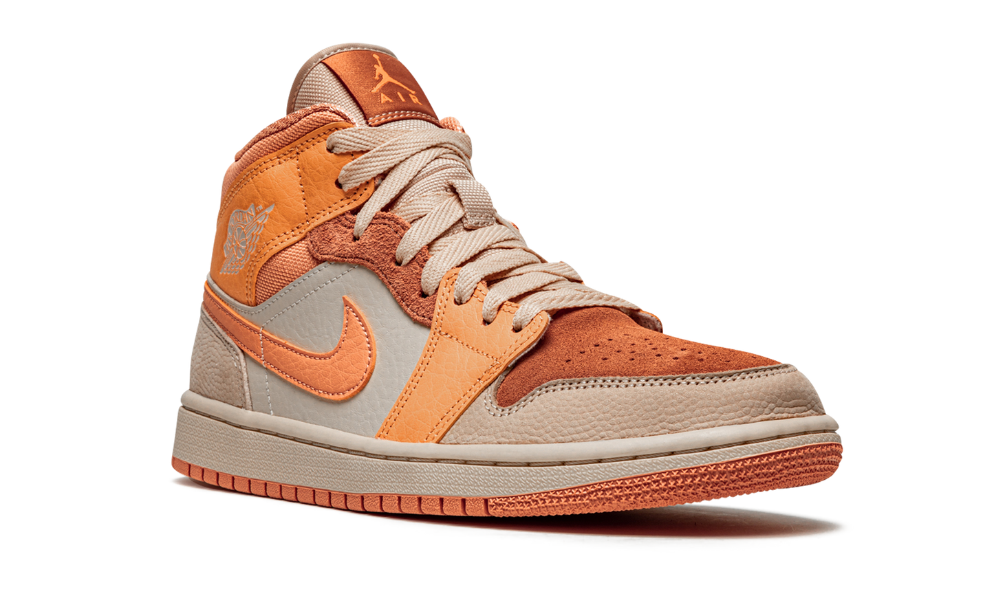 AIR JORDAN 1 MID WMNS "Apricot" DH4270 800
