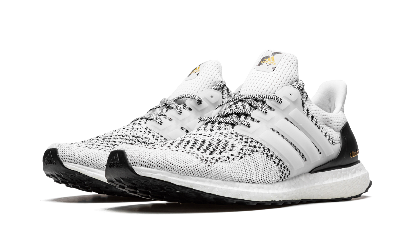 Ultraboost 1.0 DNA "White Oreo" GZ0449