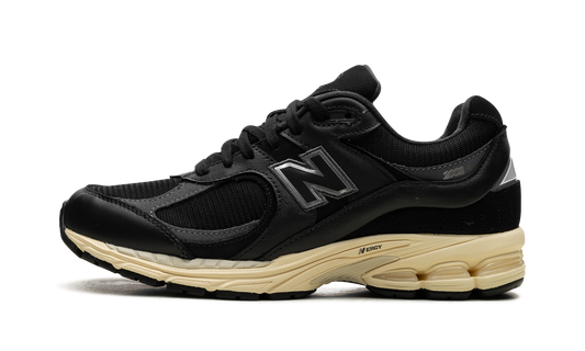 M2002R "Vintage Black White" M2002RIB