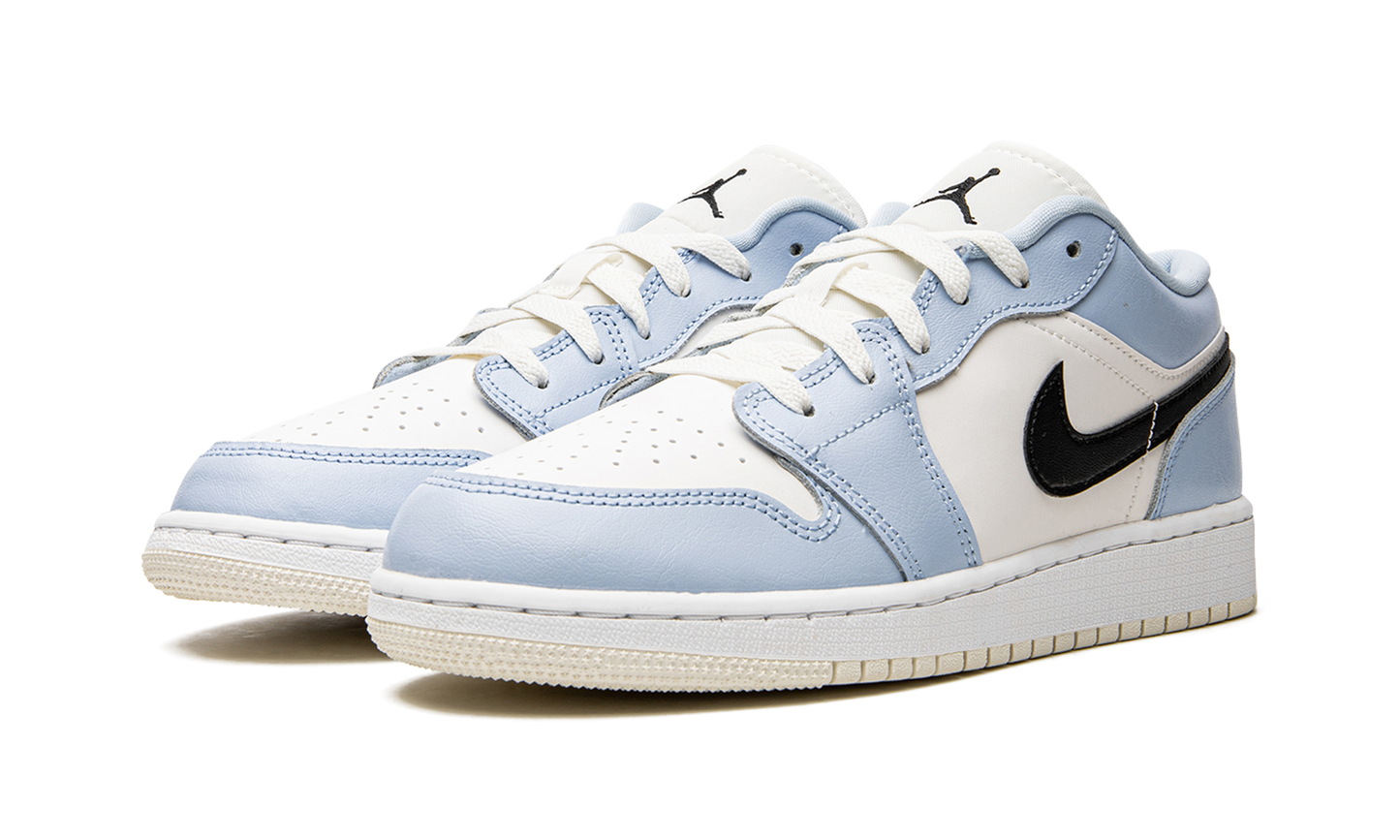 Air Jordan 1 Low GS "Ice Blue" 554723 401
