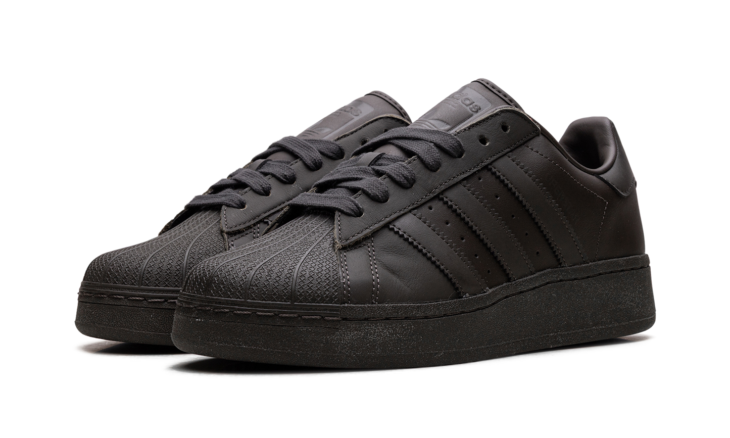 SUPERSTAR XLG "Black" IG0735