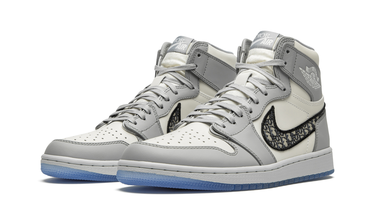 Air Jordan 1 Retro High "Dior" CN8607 002