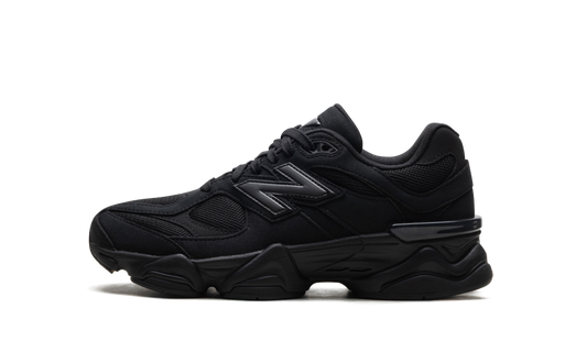 9060 GS "Triple Black" GC9060BB