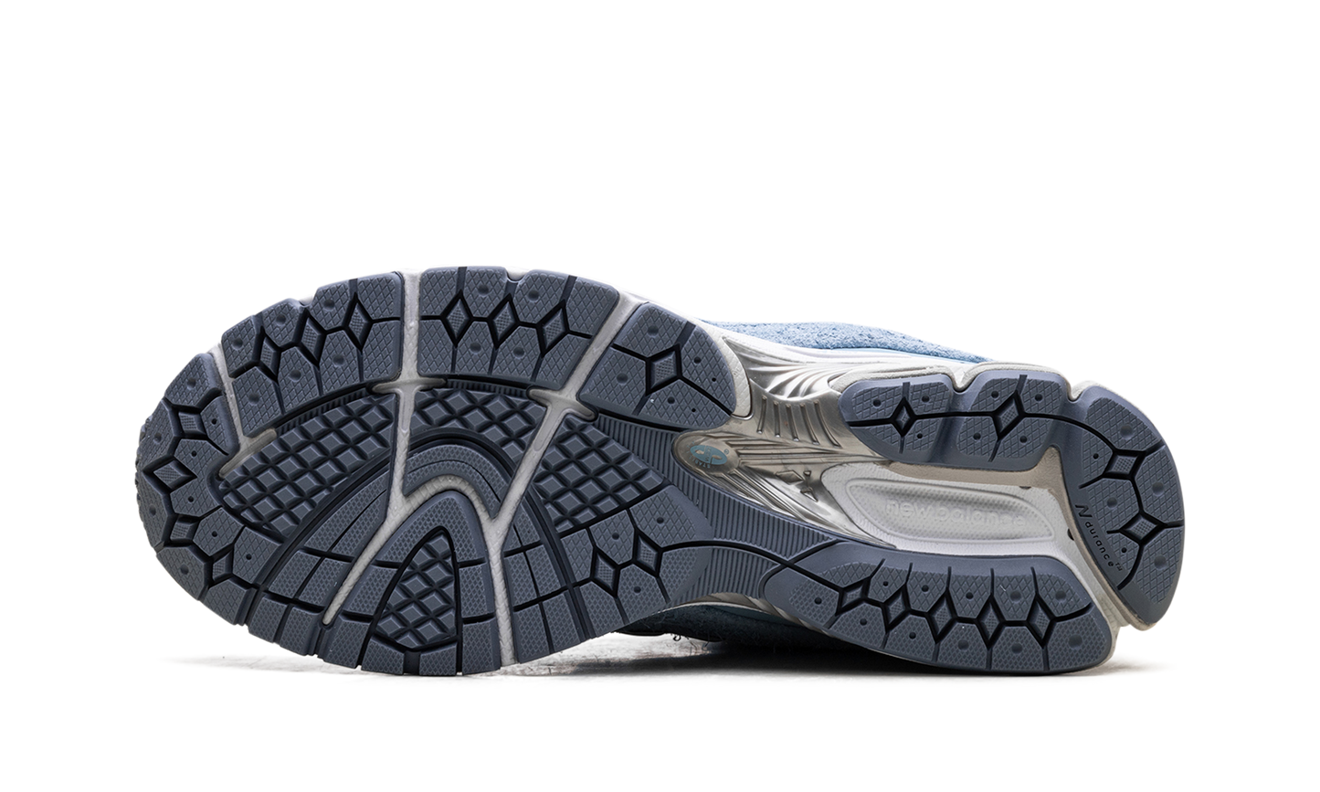 2002R "Bright Sky" M2002RBU