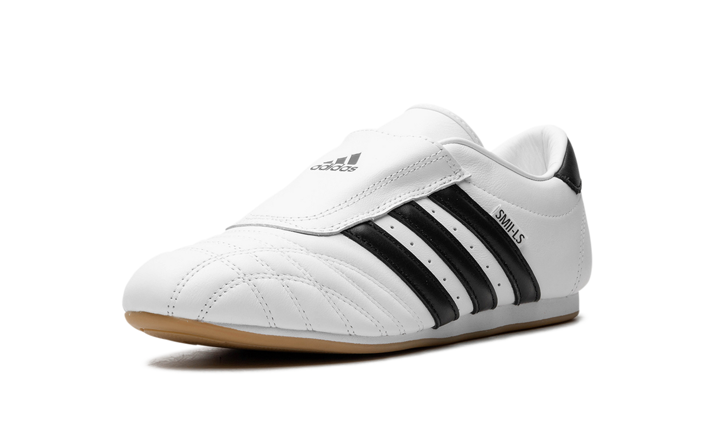 Taekwondo WMNS "Cloud White/Core Black/Gum" JQ4774