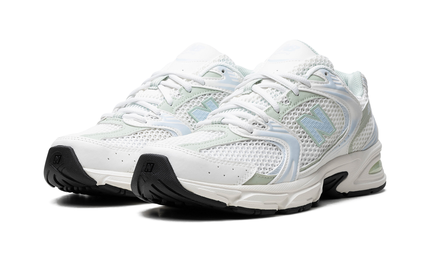 530 "White / Blue" MR530ZO