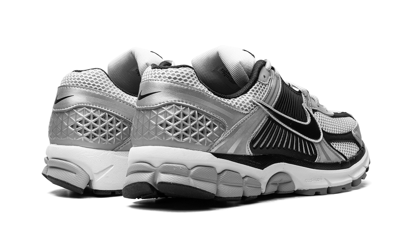 Zoom Vomero 5 "Metallic Silver Black" FJ4151 004