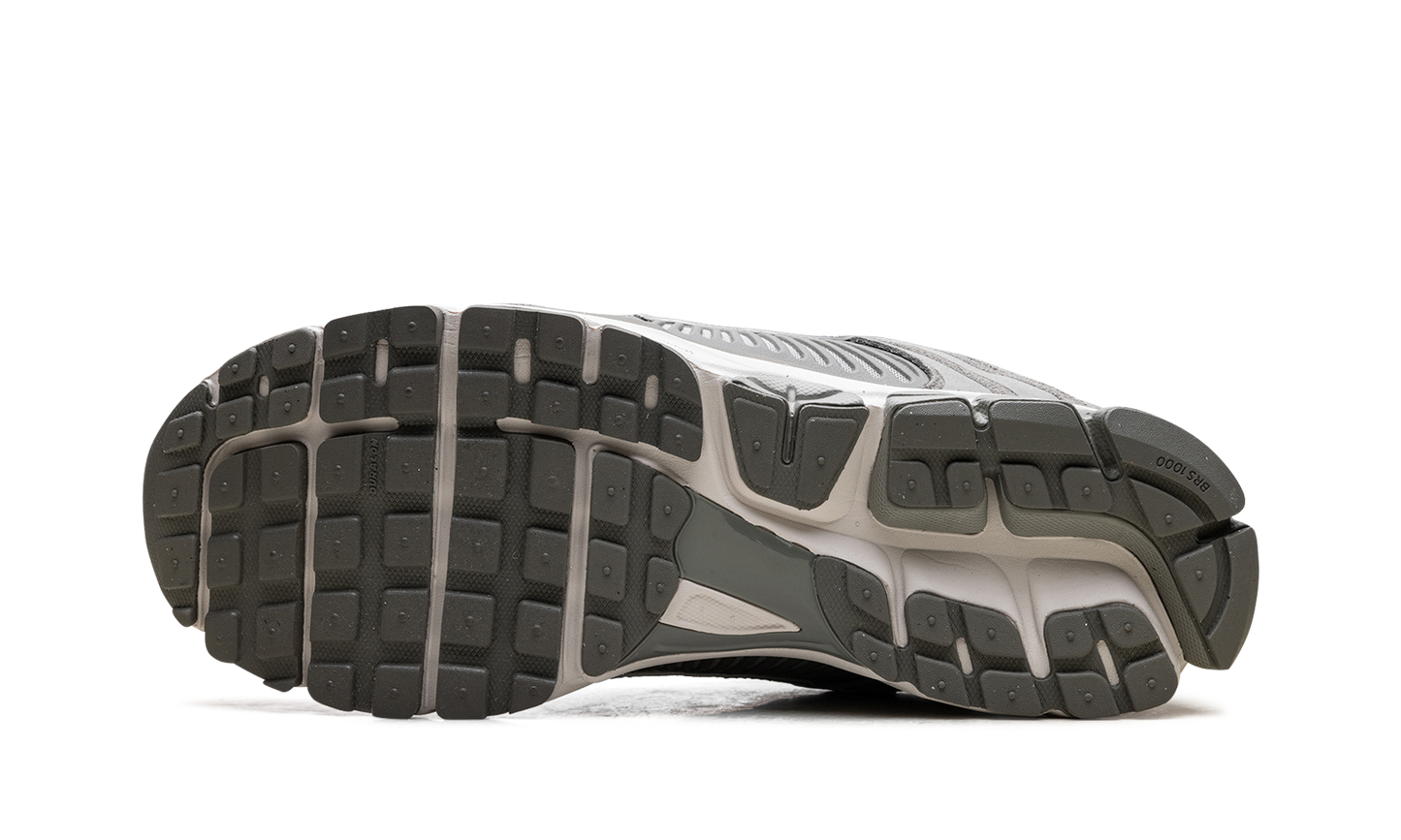 Zoom Vomero 5 "Dark Stucco" HF1553 002