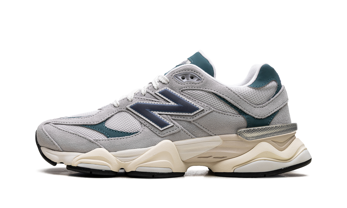 9060 "Concrete Vintage Indigo New Spruce" U9060HMS