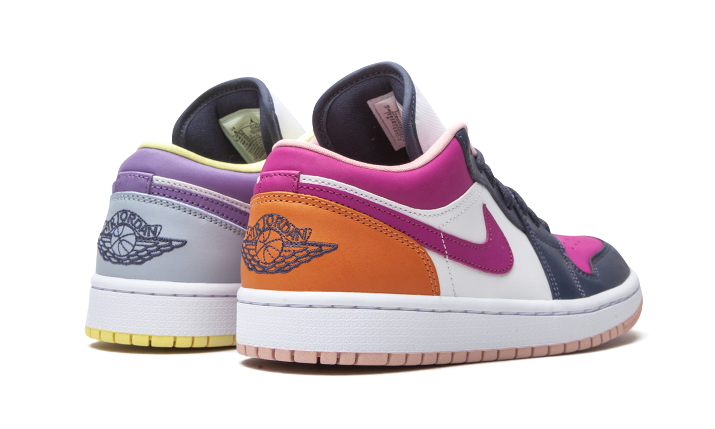 AIR JORDAN 1 LO SE WMNS "Mismatched Purple / Magenta" DJ4342 400
