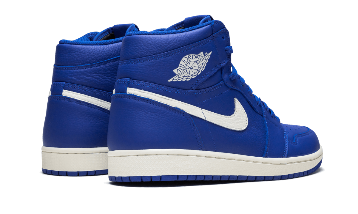 Air Jordan 1 Retro High OG "Hyper Royal" 555088 401