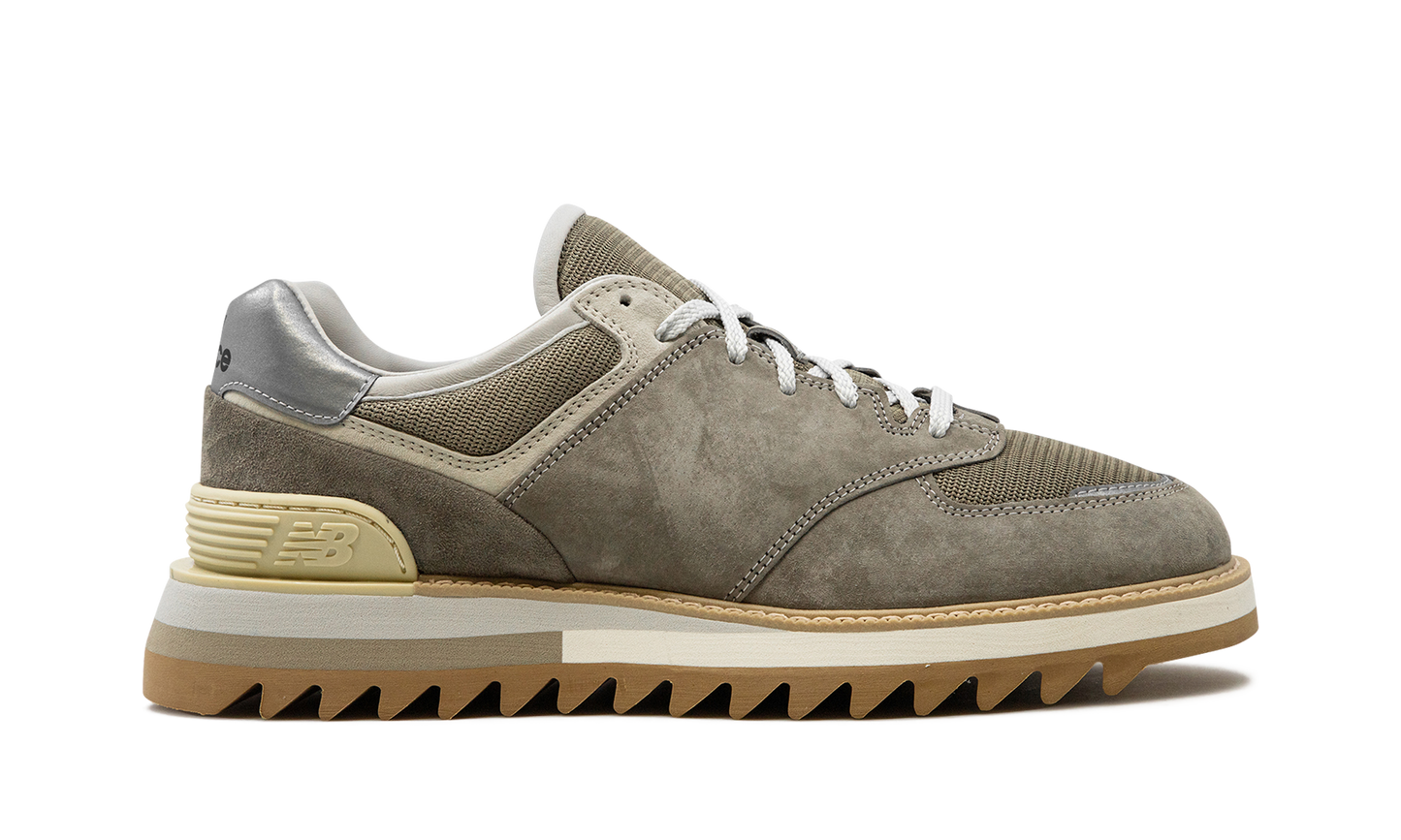 574 "Tokyo Design Studio"