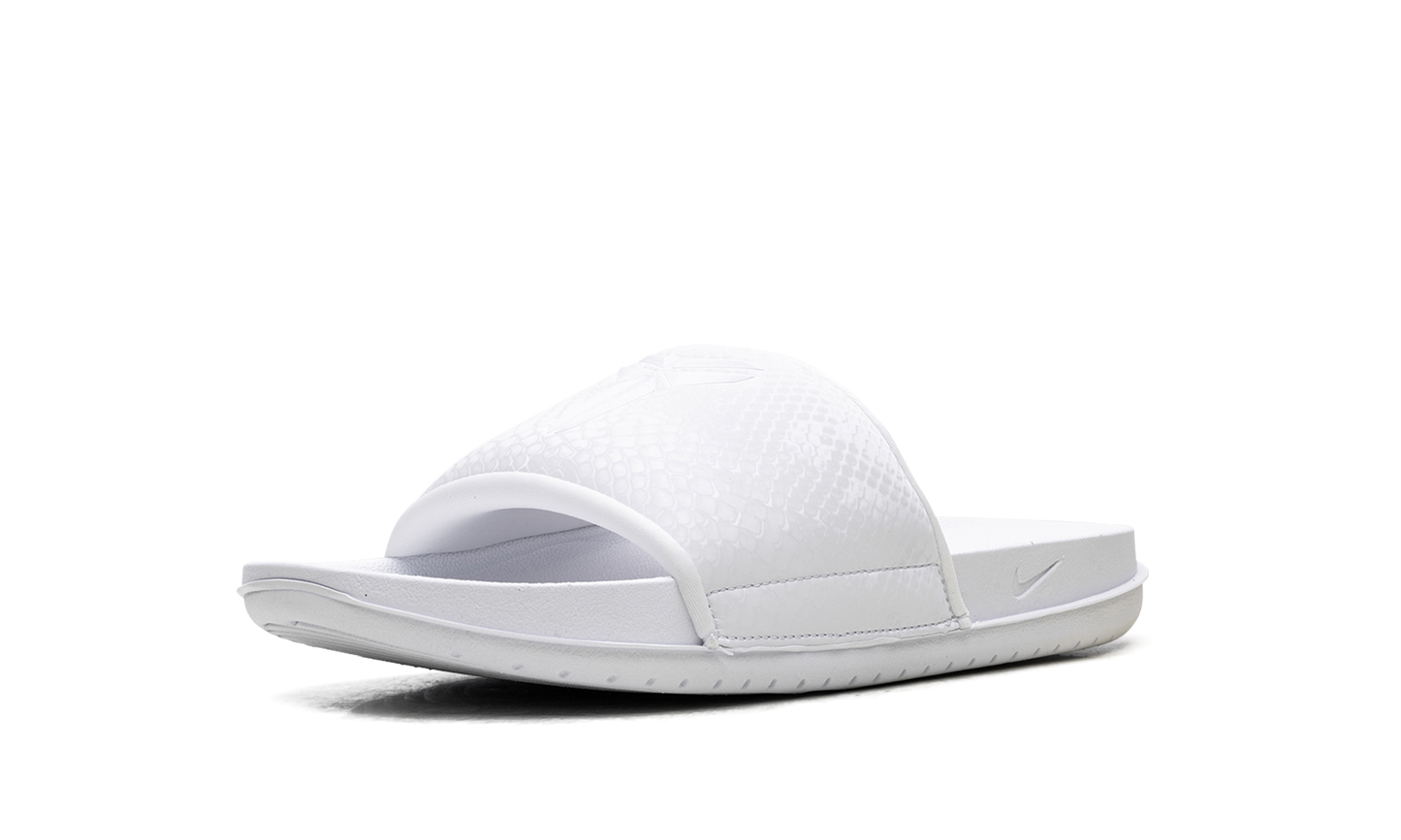 Kobe Offcourt Slide "Triple White" IF2870 100