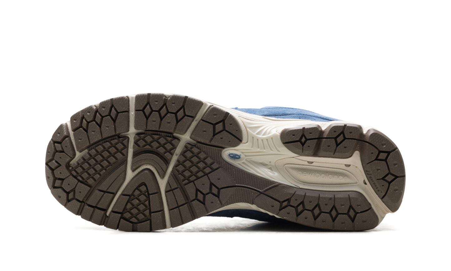 2002R "Shoreline Blue" U2002RU