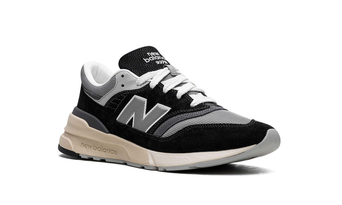 997R "Black Grey" U997RHC