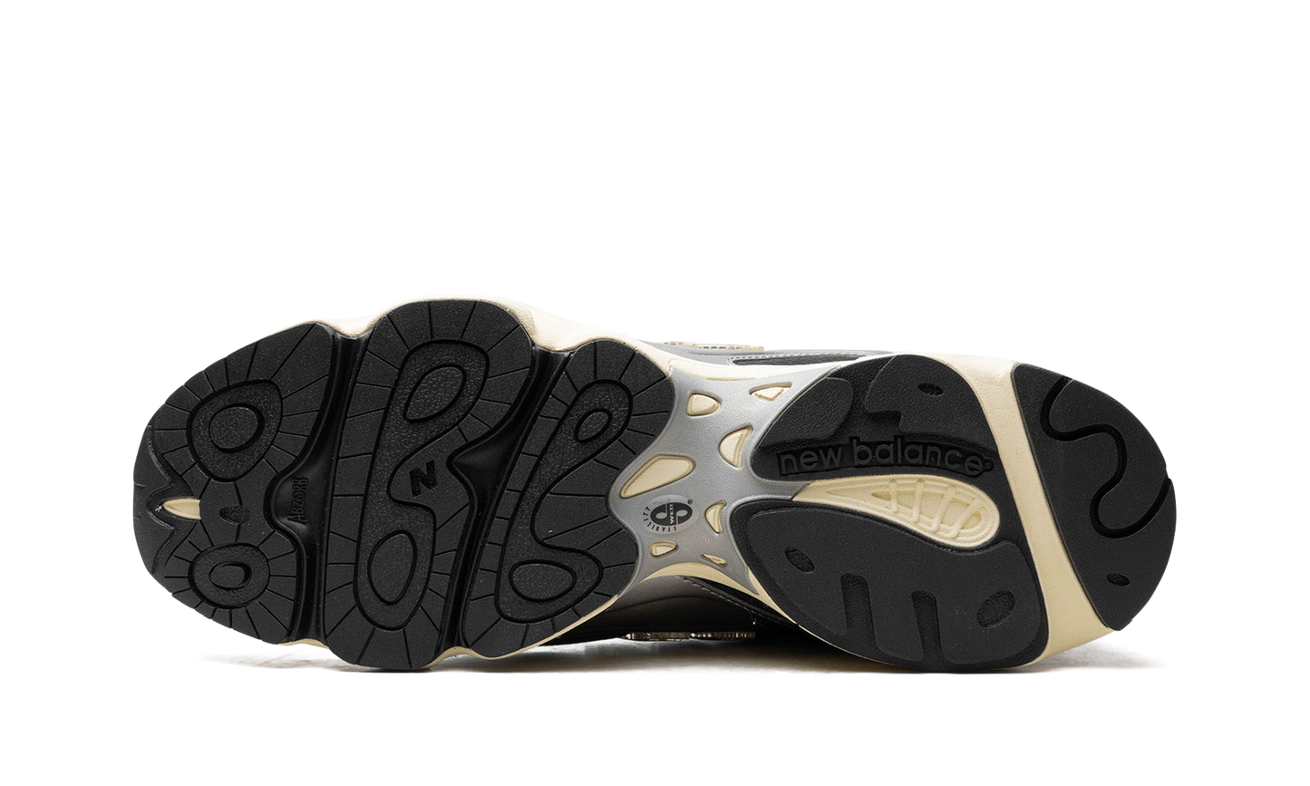 1000 "Silver Metallic" M1000SL