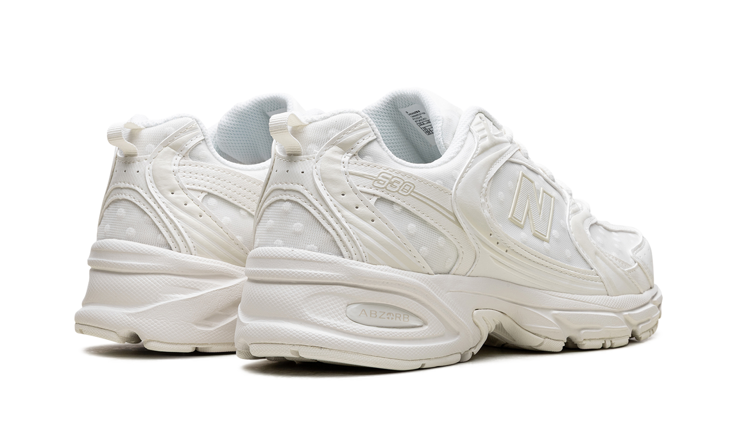 530 "Silver Metallic Polka Dots" U530ZBS