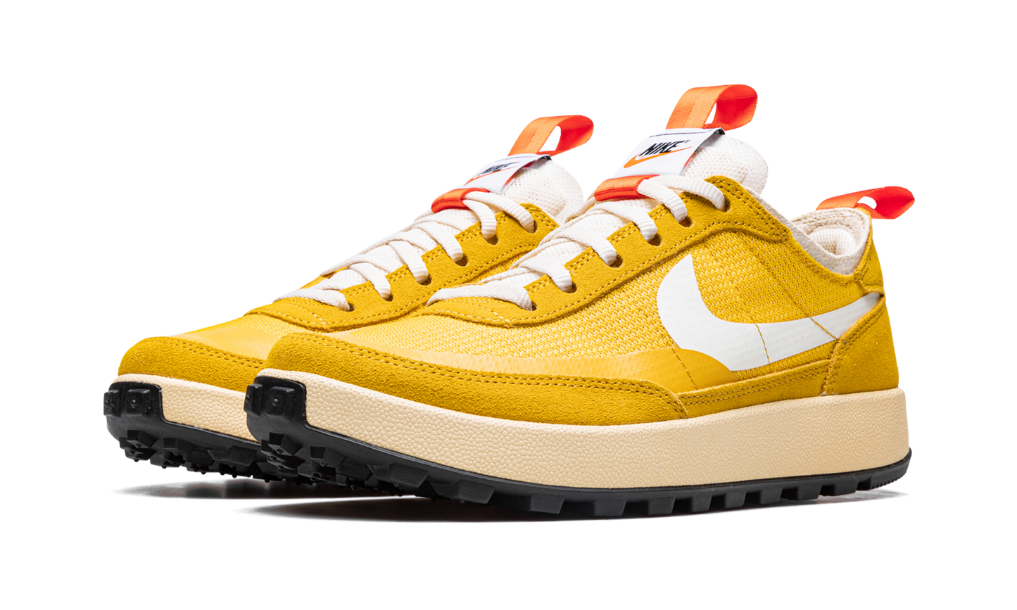 GENERAL PURPOSE SHOE WMNS "Tom Sachs - Dark Sulfur" DA6672 700