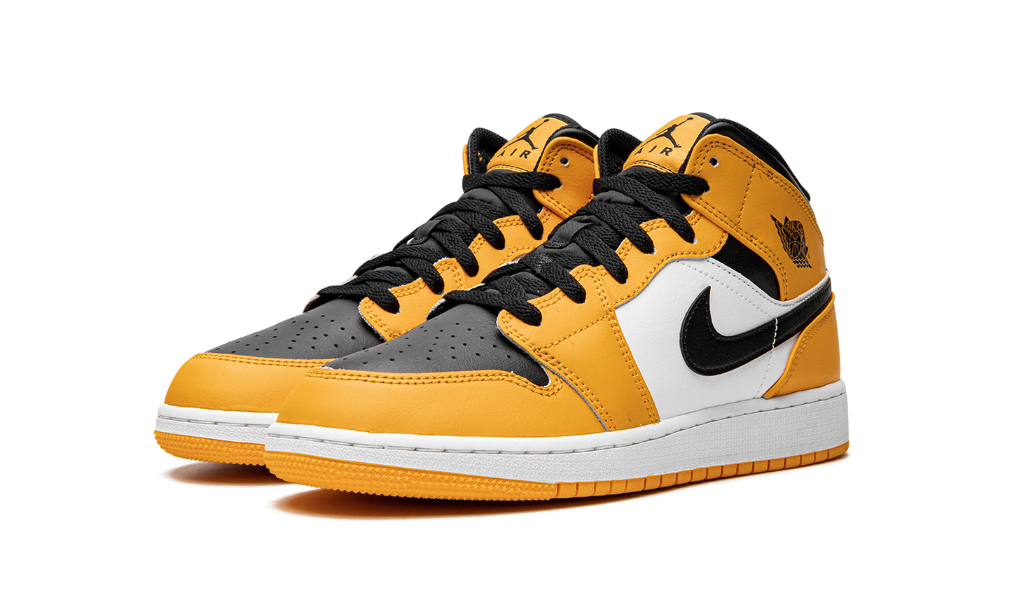 Air Jordan 1 Mid GS "Taxi" 554725 701