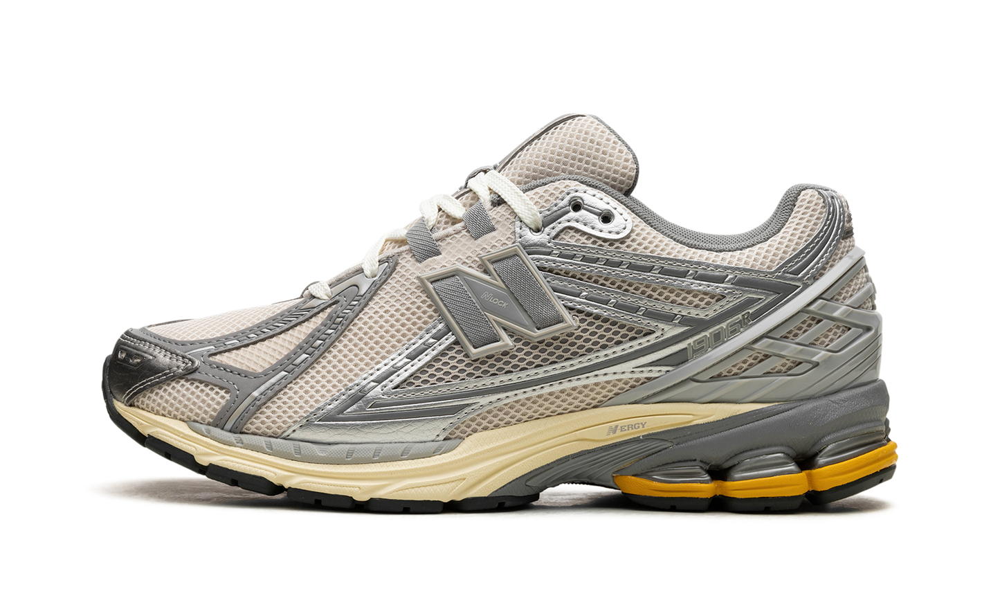 1906R "Metallic Silver Yellow" M1906RRD