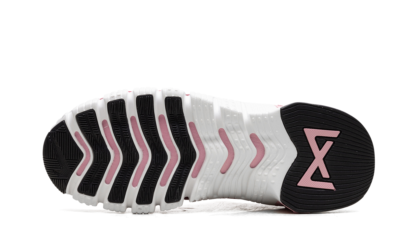 Free Metcon 4 Wmns "Sweet Beet" CZ0596 600