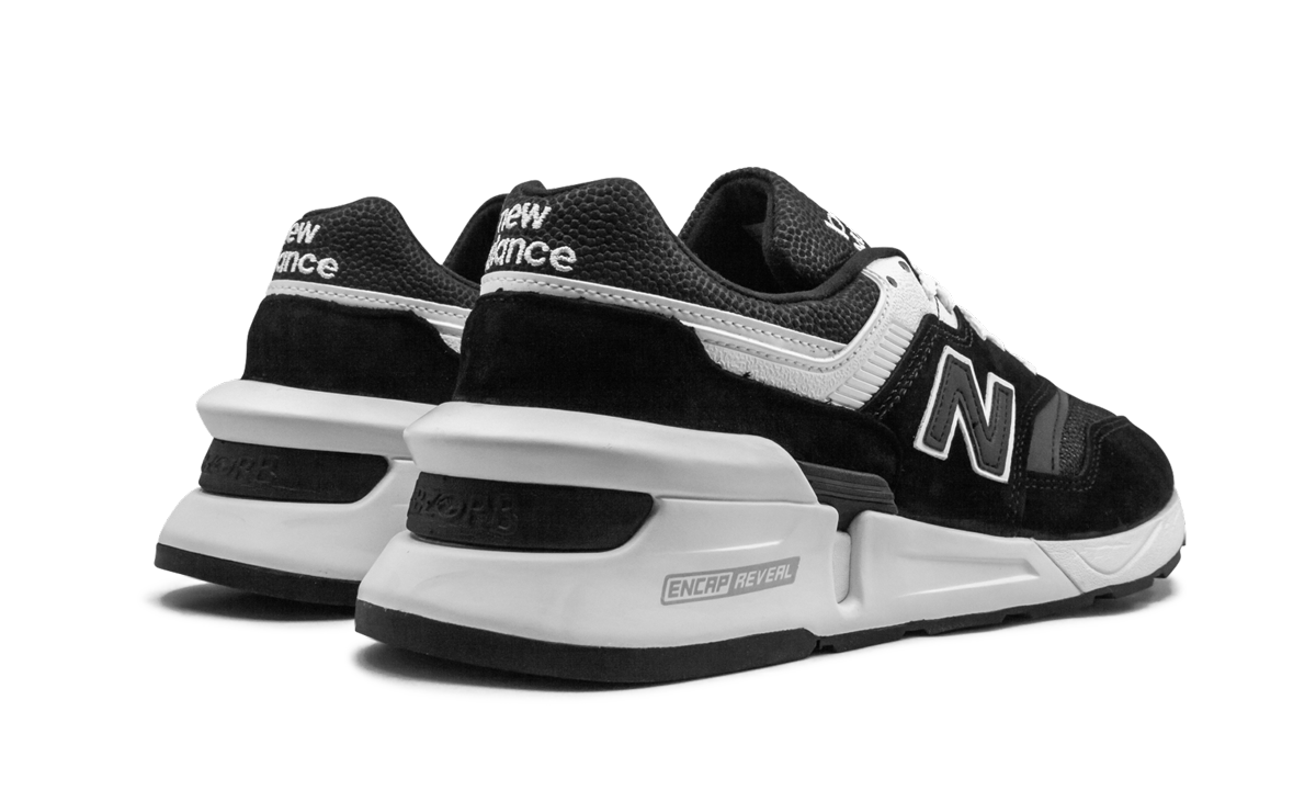 997S "Black" M997SBW