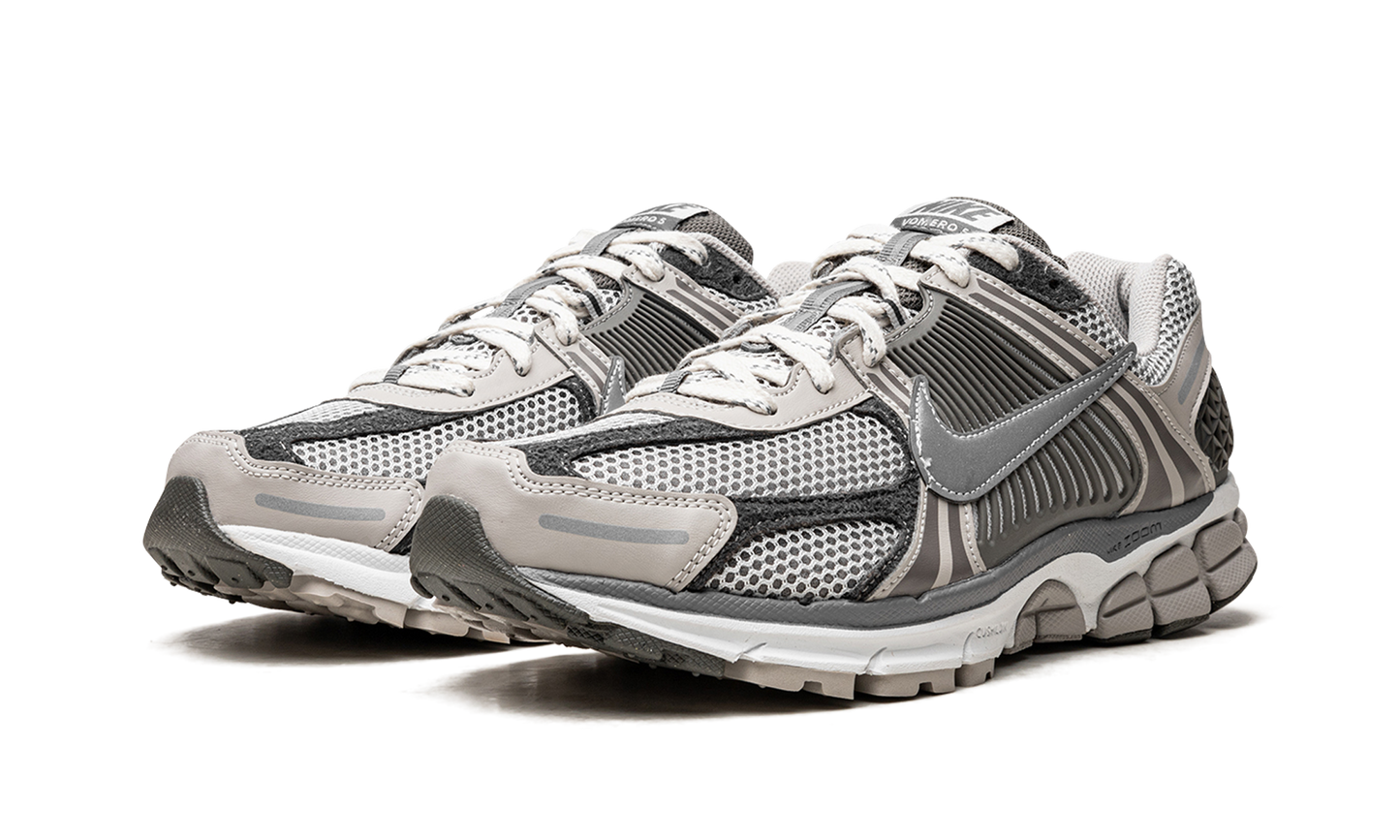 Zoom Vomero 5 "Iron Ore" FD0791 012