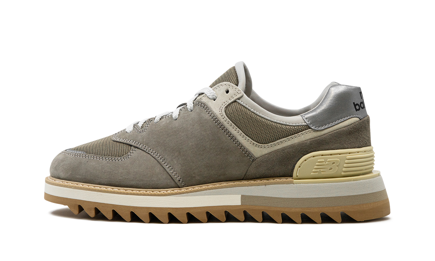 574 "Tokyo Design Studio"