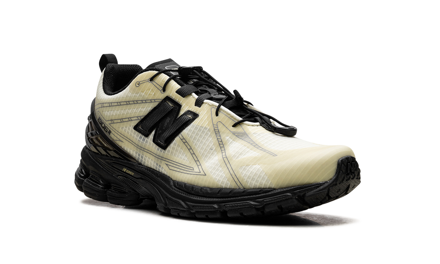 1906R "Pistachio Butter Black" M1906RNP