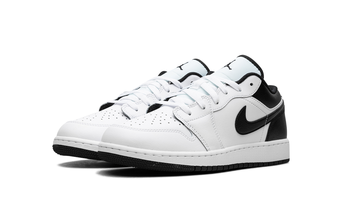 Air Jordan 1 Low GS "WHITE BLACK" 553560 132