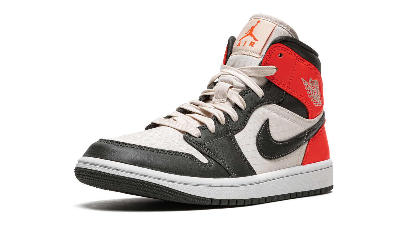 AIR JORDAN 1 MID SE WMNS "Newsprint" DQ6078 100