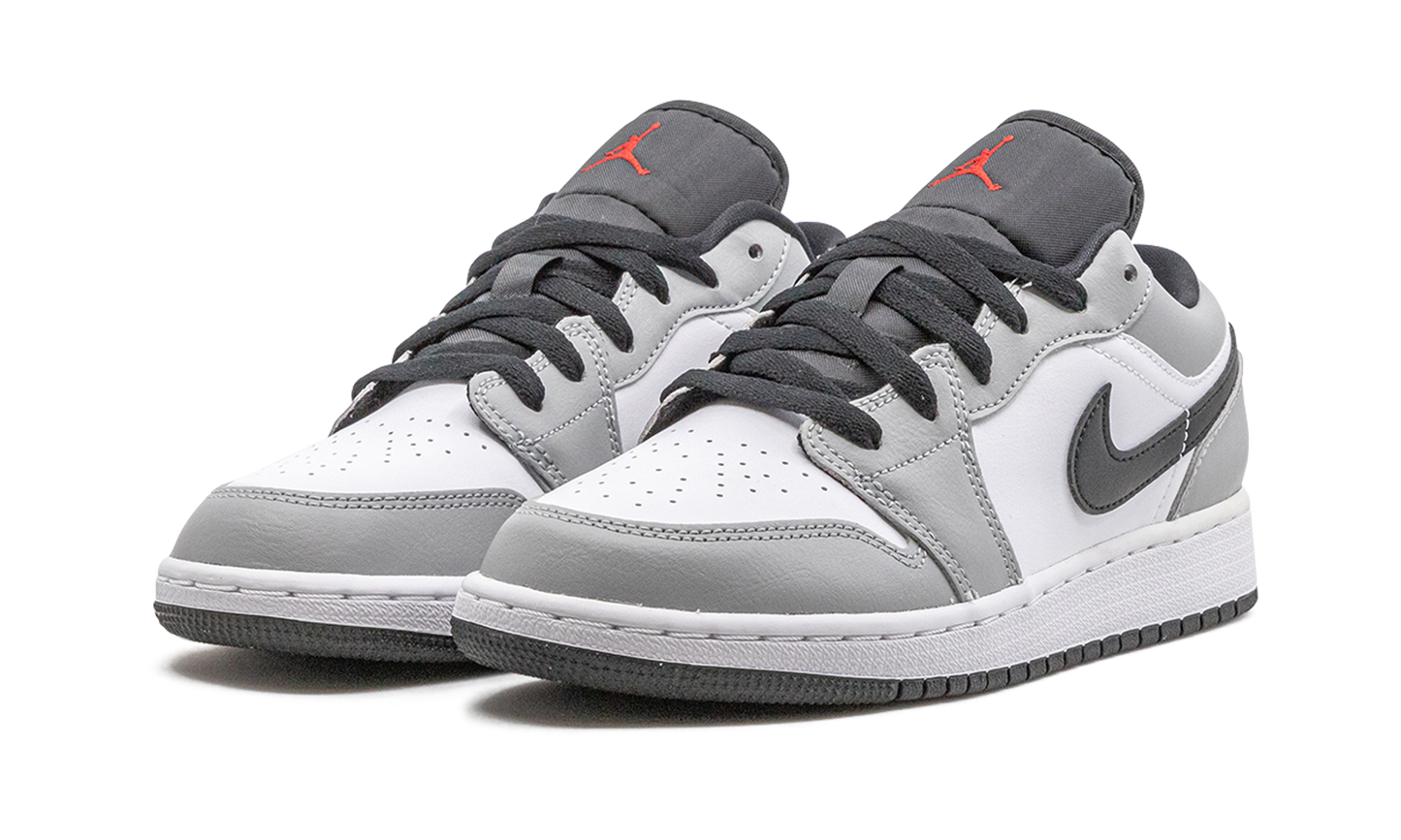Air Jordan 1 Low GS "Light Smoke Grey" 553560 030