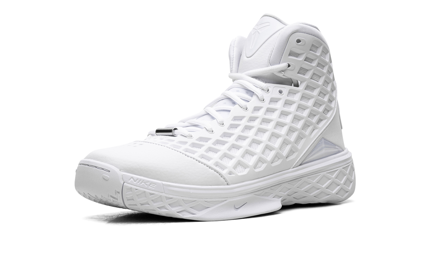 Kobe 3 "Protro Halo" HQ9153 100