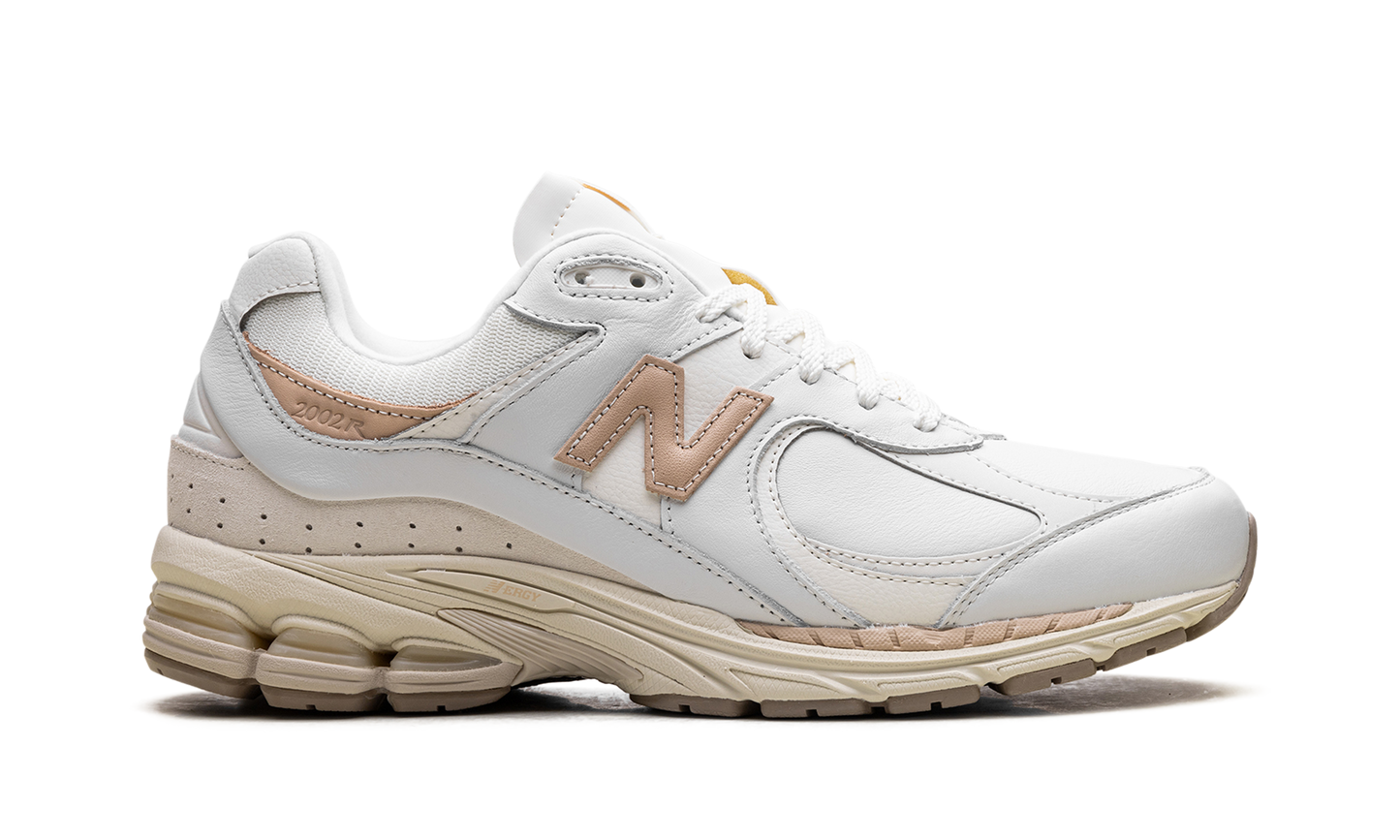 2002R "Vachetta Leather" M2002RVF