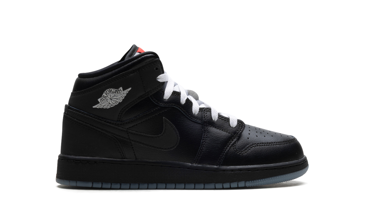 Jordan 1 Mid SE GS "Black Metallic Reimagined" HV5180 010
