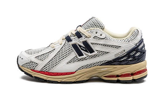 1906R "Sea Salt Eclipse True Red" M1906RR