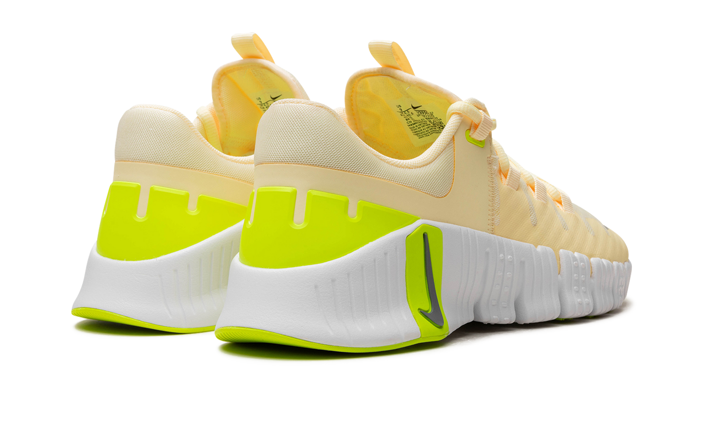Free Metcon 5 WMNS "Citron Tint Volt" DV3950 800