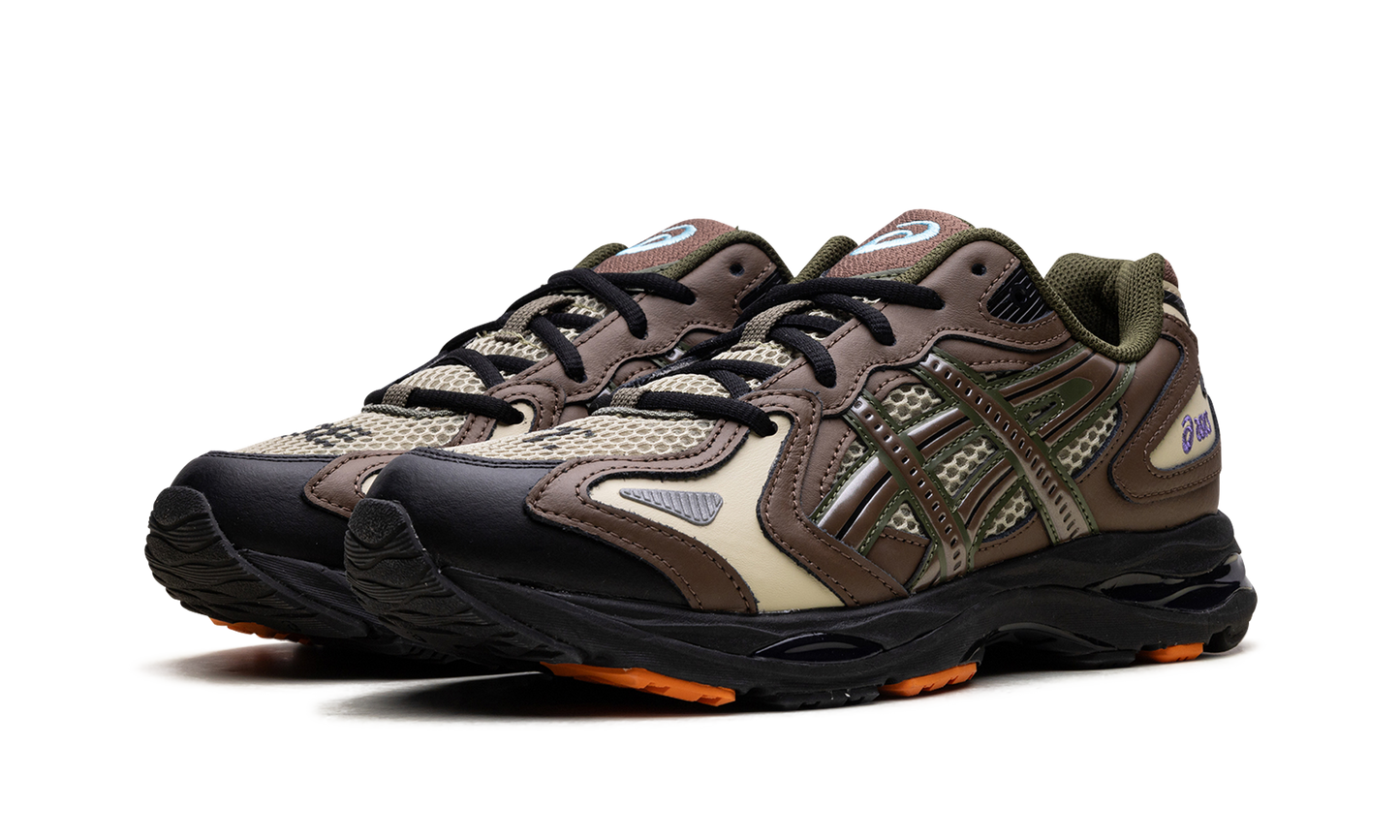 GEL-K1011 "Gallery Dept - Khaki Clay Canyon" 1203A693 300